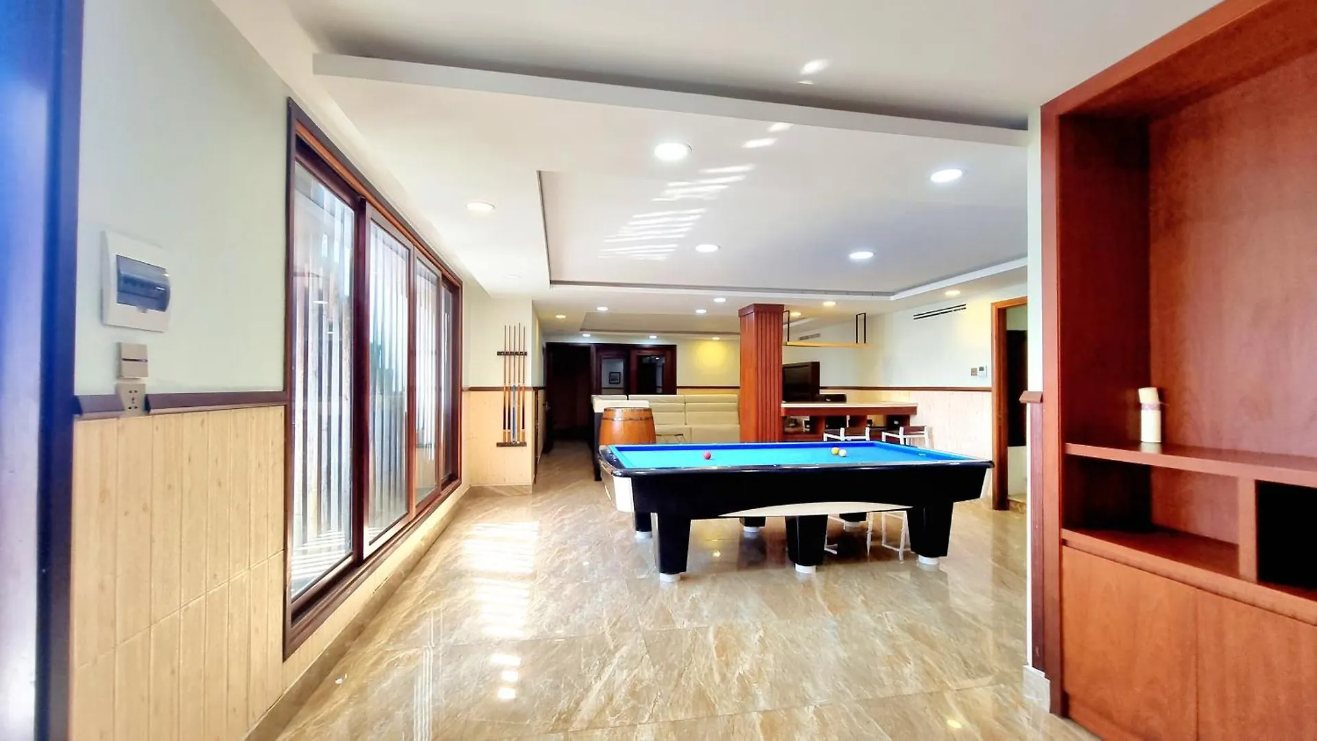 Ocean Front Villa Нячанг 0*,