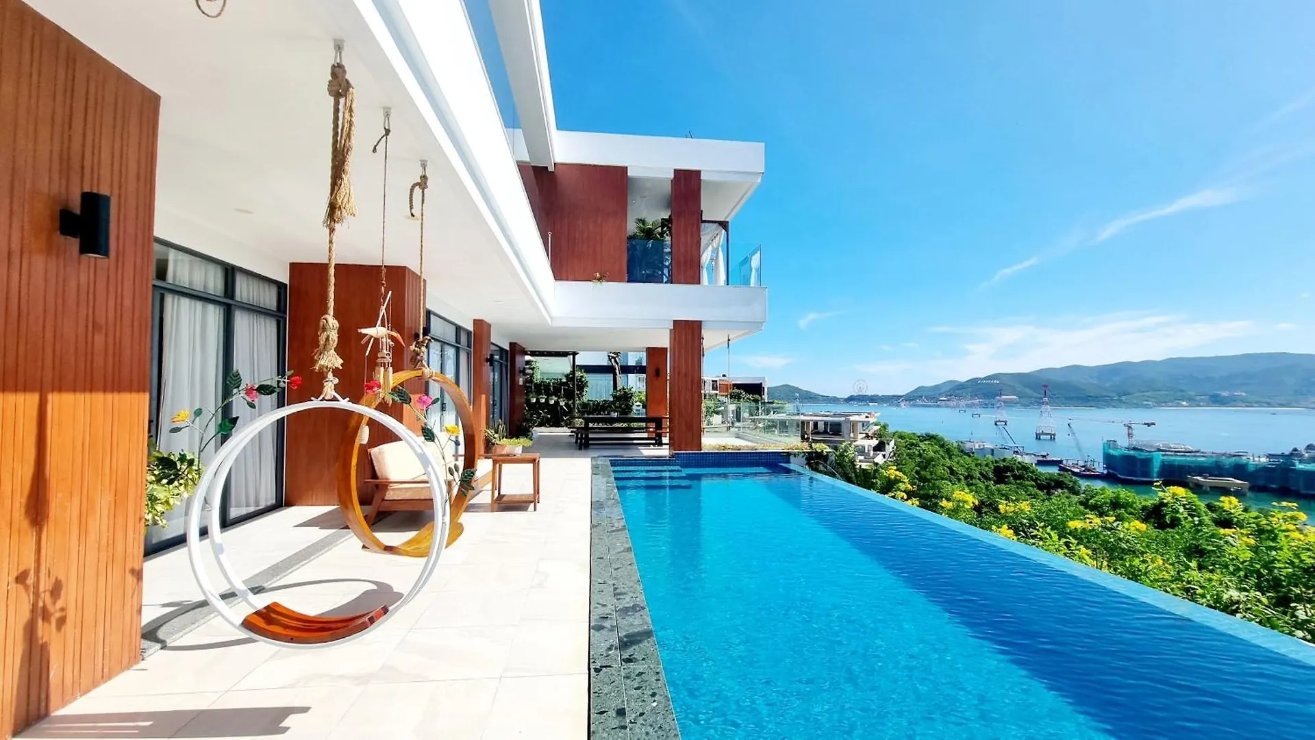 Ocean Front Villa Нячанг 0*,  Вьетнам