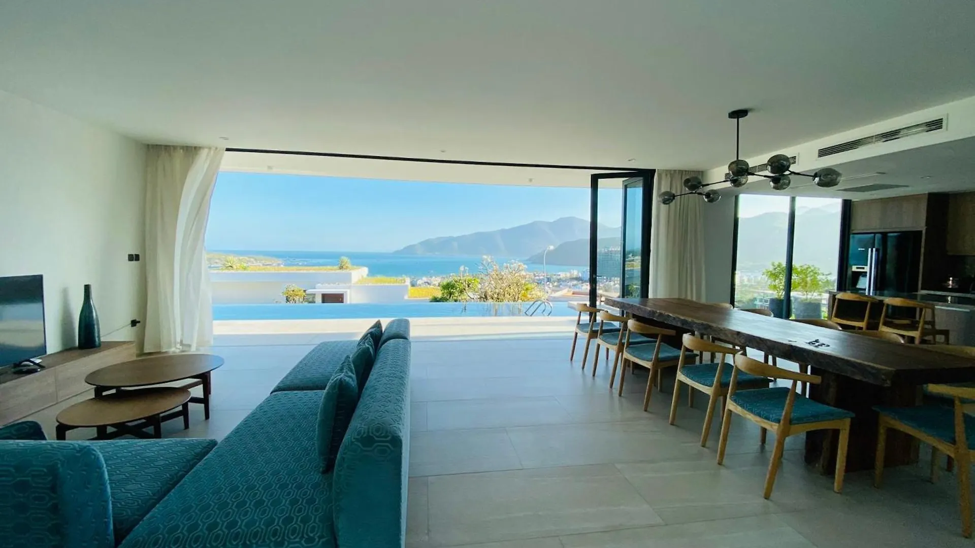 Ocean Front Villa Нячанг Вьетнам
